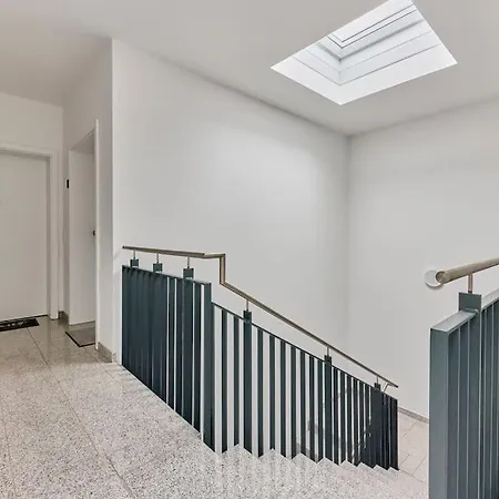 شقة Zentral Und Ruhig Netflix Balkon Parkplatz بروشسال