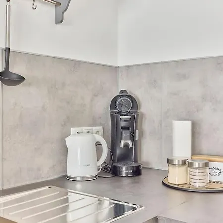 Zentral Und Ruhig Netflix Balkon Parkplatz شقة