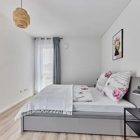 Apartment Zentral Und Ruhig Netflix Balkon Parkplatz