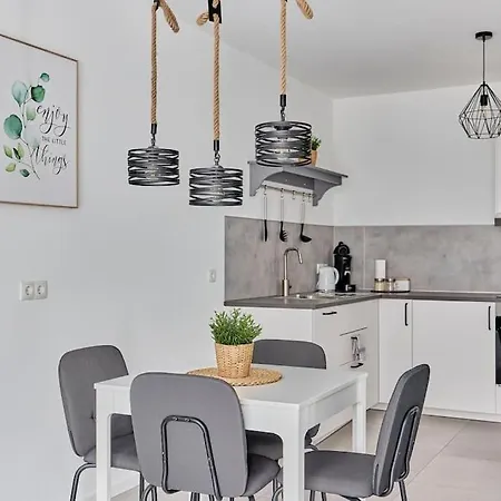 Zentral Und Ruhig Netflix Balkon Parkplatz